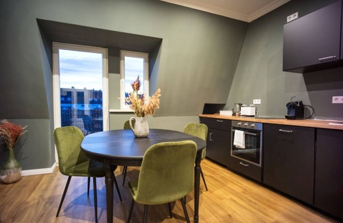 Altlindenau Appartement | 8-10 PERSONS | 4 ROOMS | 100 m2;