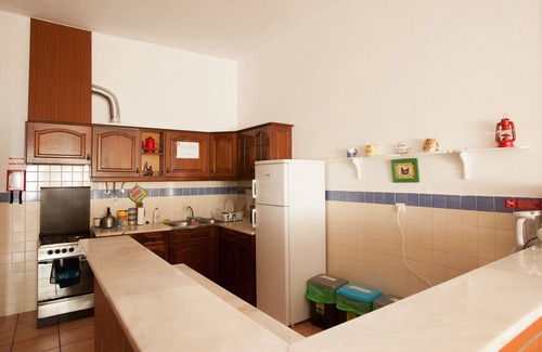 Ericeira Hôtel | 8 lits: Auberge Chill Hill & Chambres privées - Peach Garden (RNAL Nº 7624 / AL)