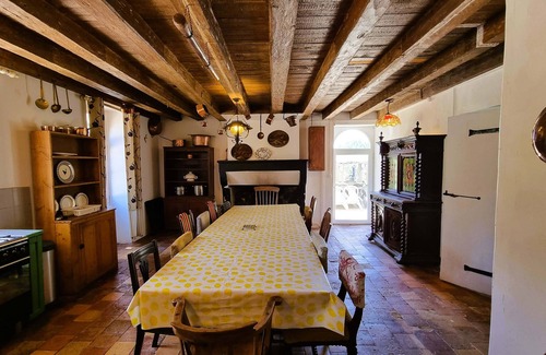 Saint-Just-Luzac Villa | Chateau 8 chambres avec piscine privee , Chateau De Rochebonne