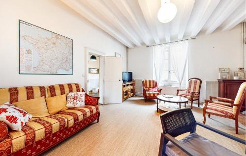 Courdemanche Maison | 8 Bedroom Gorgeous Home In Courdemanche