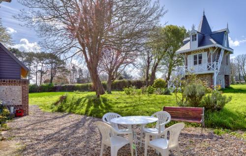 Vattetot-sur-Mer Maison | 8 Bedroom Nice Home In Vattetot-Sur-Mer