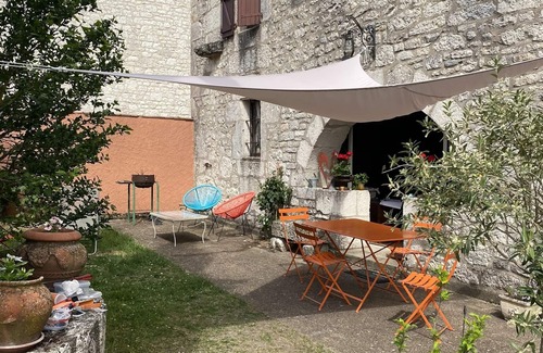 Belfort-du-Quercy Maison | Maison de vacances 8 chambres avec piscine dans charmant village du Lot