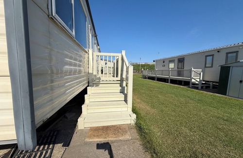 Skegness Maison | 8 Berth Caravan On Coastfields Leisure, Dog & Family Friendly
