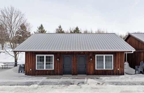 Tully Cabine | 8 Boutique Suites, Perfect for Groups & Events