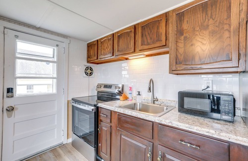 Surf City Appartement | 8 Mi Barnegat Lighthouse: Apt w/Balcony!