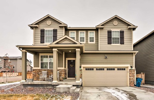 Commerce City Maison | 8 Mi to Barr Lake Cozy Commerce City Home!
