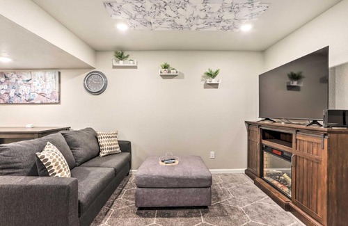 Commerce City Maison | 8 Mi to Barr Lake Cozy Commerce City Home!