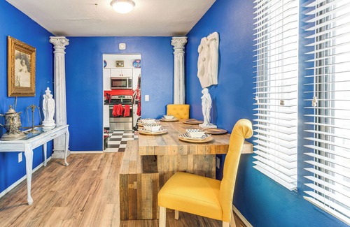 Washington Virginia Vale Copropriété | 8 Mi to Dtwn Denver: Groovy Pet-Friendly Condo