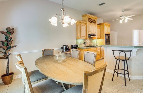 Flint Maison | 8 Mi to Lake Palestine: Peaceful Family Retreat