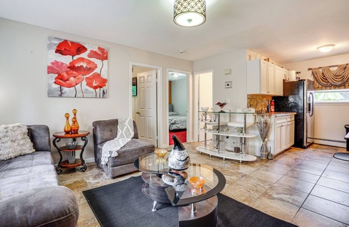 Alden Manor Appartement | 8 Mi to Long Beach: Cozy Apt w/Fenced Yard!