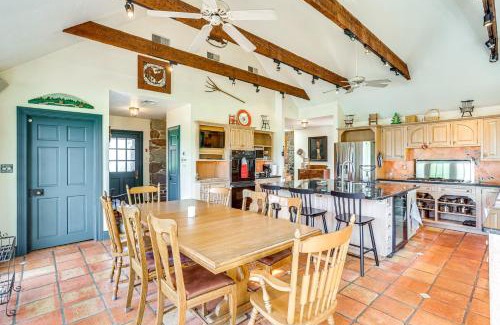Limekiln Maison | 8 Mi to Reading Spacious Farmhouse Retreat!