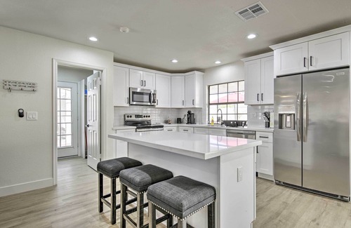 Glendale Maison | 8 mi to Westgate: Family-Friendly Glendale Home!