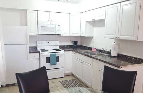 Winchester Appartement | 8 min to the strip, up to 6 people