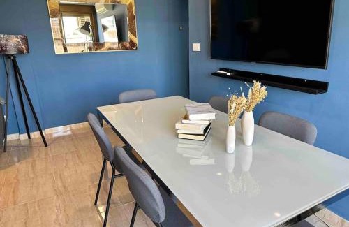 Diagonal Mar i el Front Maritim del Poblenou Appartement | 8 min walk to the beach & 10 min walk to Convention Centre !