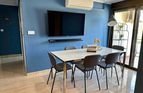 Diagonal Mar i el Front Maritim del Poblenou Appartement | 8 min walk to the beach & 10 min walk to Convention Centre !