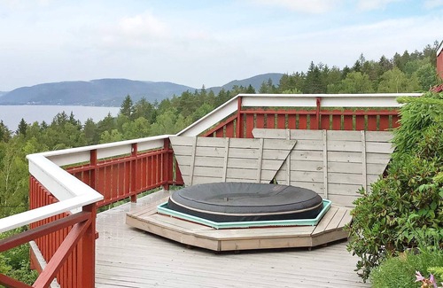 Hurum Maison | 8 person holiday home in Klokkarstua