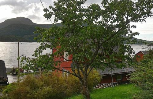 Andalsnes Maison | 8 person holiday home in Åfarnes