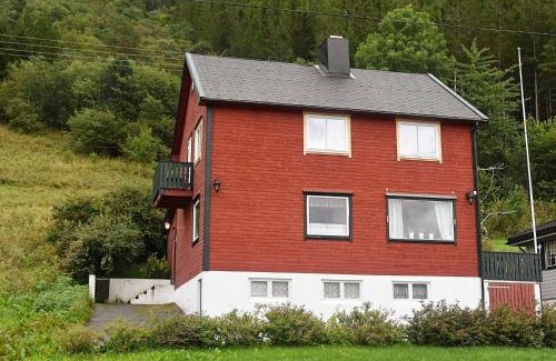 Andalsnes Maison | 8 person holiday home in Åfarnes