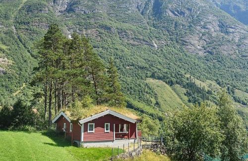 Olden Maison | 8 person holiday home in olden
