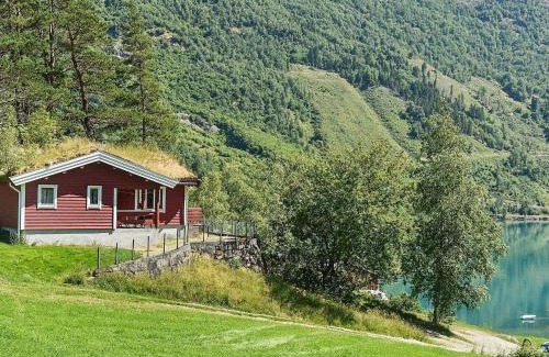 Olden Maison | 8 person holiday home in olden