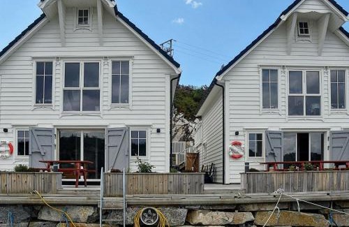 Bomlo Maison | 8 person holiday home in Urangsvåg-By Traum