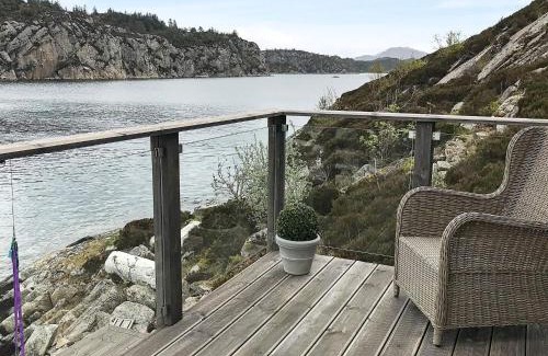 Bomlo Maison | 8 person holiday home in Urangsvåg