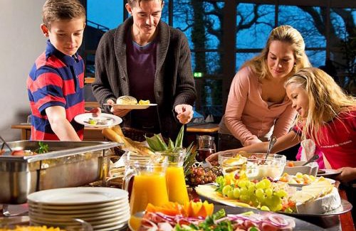 Grasten Maison | 8 person holiday home on a holiday park in Gråsten