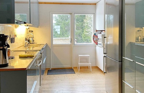 Brottby Maison | 8 person holiday home in Brottby