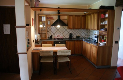 Brusimpiano Appartement | 80 m2 3 pièces partie de la maison directement sur le lac de Lugano