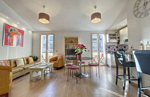 Prado - Republique Appartement | 80 m² Appartement ∙ 3 chambres ∙ 7 personnes