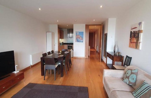North Wall Appartement | 80 m² Appartement ∙ 2 chambres ∙ 5 personnes