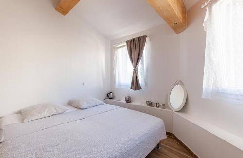 Le Rouet Lit Et Petit-Déjeuner | 80 m² Chambre d'hôtes ∙ 2 chambres ∙ 4 personnes