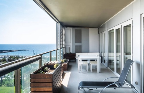 Diagonal Mar i el Front Maritim del Poblenou Appartement | 808 - Beachfront Apartment w/Pool