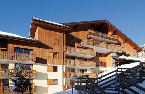 Plan Peisey Appartement | 250m du centre station, remise en forme, piscine, terrasse, balcon, télévision, casier à ski
