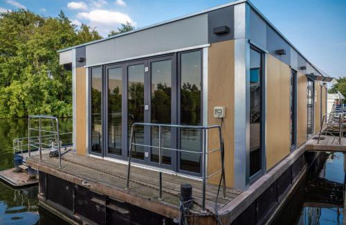 Billbrook Location De Bateaux | 80qm privates Hausboot in Hamburg-Mitte
