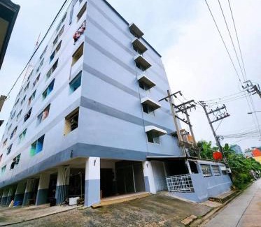 Lat Yao Appartement | 811-STP Homely room Free Wi-Fi and Near BTS Line