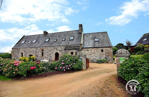 Tredrez-Locquemeau Maison | 84 m² Gîte ∙ 2 chambres ∙ 4 personnes