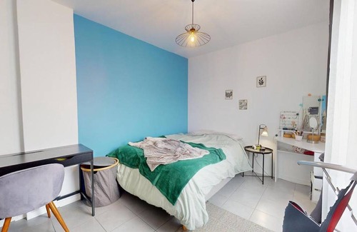 La Duchere Station Balnéaire | 84 m² Chambre privée ∙ 1 chambre ∙ 1 personne