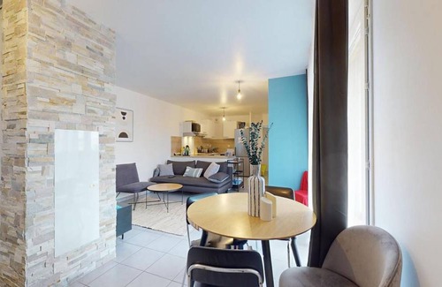 La Duchere Station Balnéaire | 84 m² Chambre privée ∙ 1 chambre ∙ 1 personne