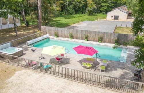 Vendeuvre-du-Poitou Lit Et Petit-Déjeuner | 85 m² Chambre d'hôtes ∙ 4 chambres ∙ 9 personnes