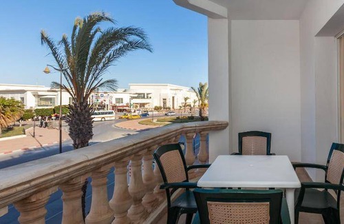 Yasmine Hôtel | 85 m² Hôtel ∙ 3 chambres ∙ 8 personnes