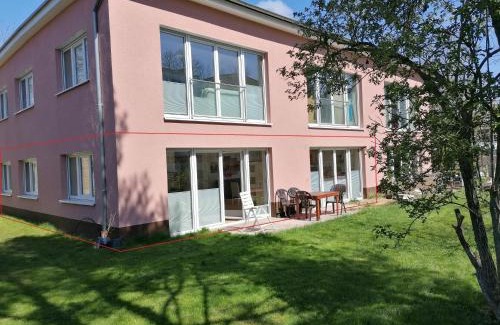 Stadtmitte Appartement | 85 qm Wohnung Pauluste mit Terasse und Garten