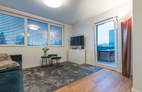 Schiefbahn Appartement | 85qm Balkon Suite mit 2 Schlafzimmern und Balkon