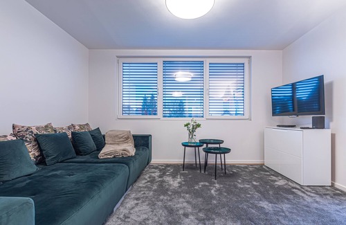 Schiefbahn Appartement | 85qm Balkon Suite mit 2 Schlafzimmern und Balkon