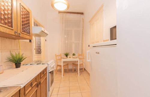 Nepszinhaz negyed Station Balnéaire | 86 m² Chambre privée ∙ 1 chambre ∙ 1 personne