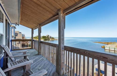 Brigands' Bay Maison | 8625 - Blue Crush