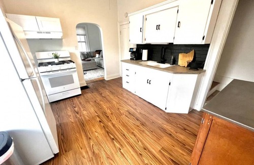 German Village Appartement | 888 Macon (1 bdrm) · Historic German Village home | fenced yard