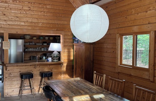 Leavenworth Cabine | Icicle Camp Cabins, Hot Tub, Walk to Sleeping Lady & Ski Trails, Cheminée