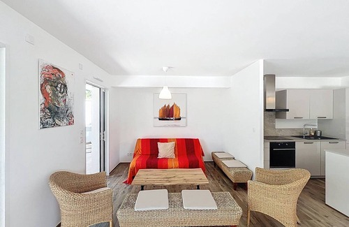 Les Lecques Appartement | 88m2 Apartment with Terrace and AC, Shared Pool in Saint-Cyr-sur-Mer