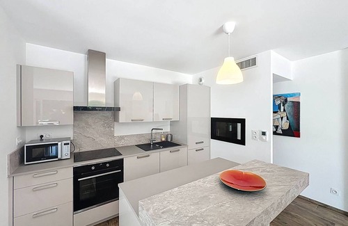Les Lecques Appartement | 88m2 Apartment with Terrace and AC, Shared Pool in Saint-Cyr-sur-Mer